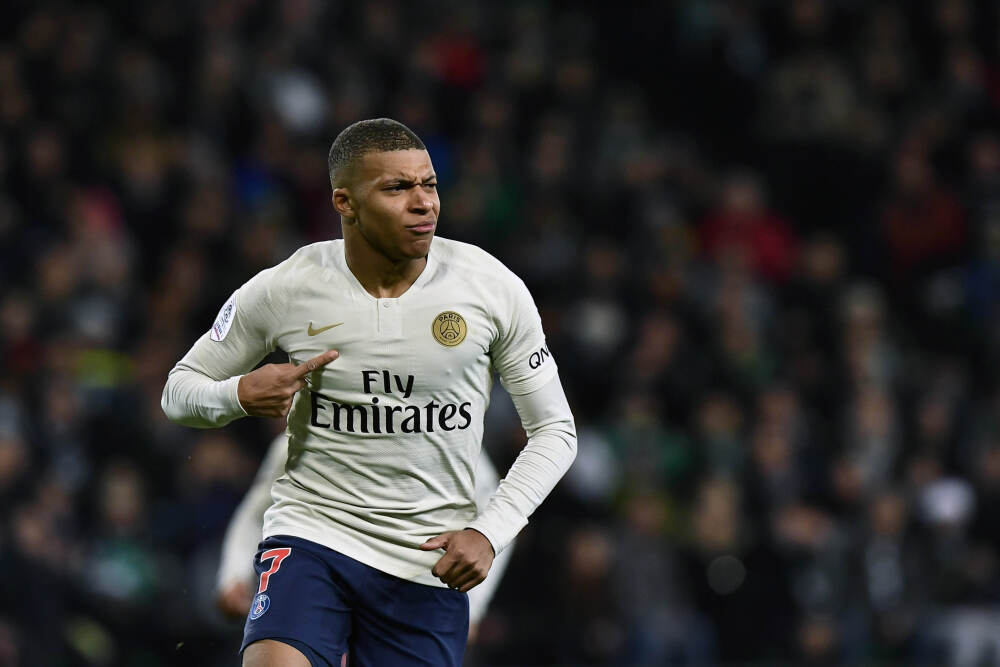 一吃就白、滴药可矫正视力？“网红药”背后猫腻曝光